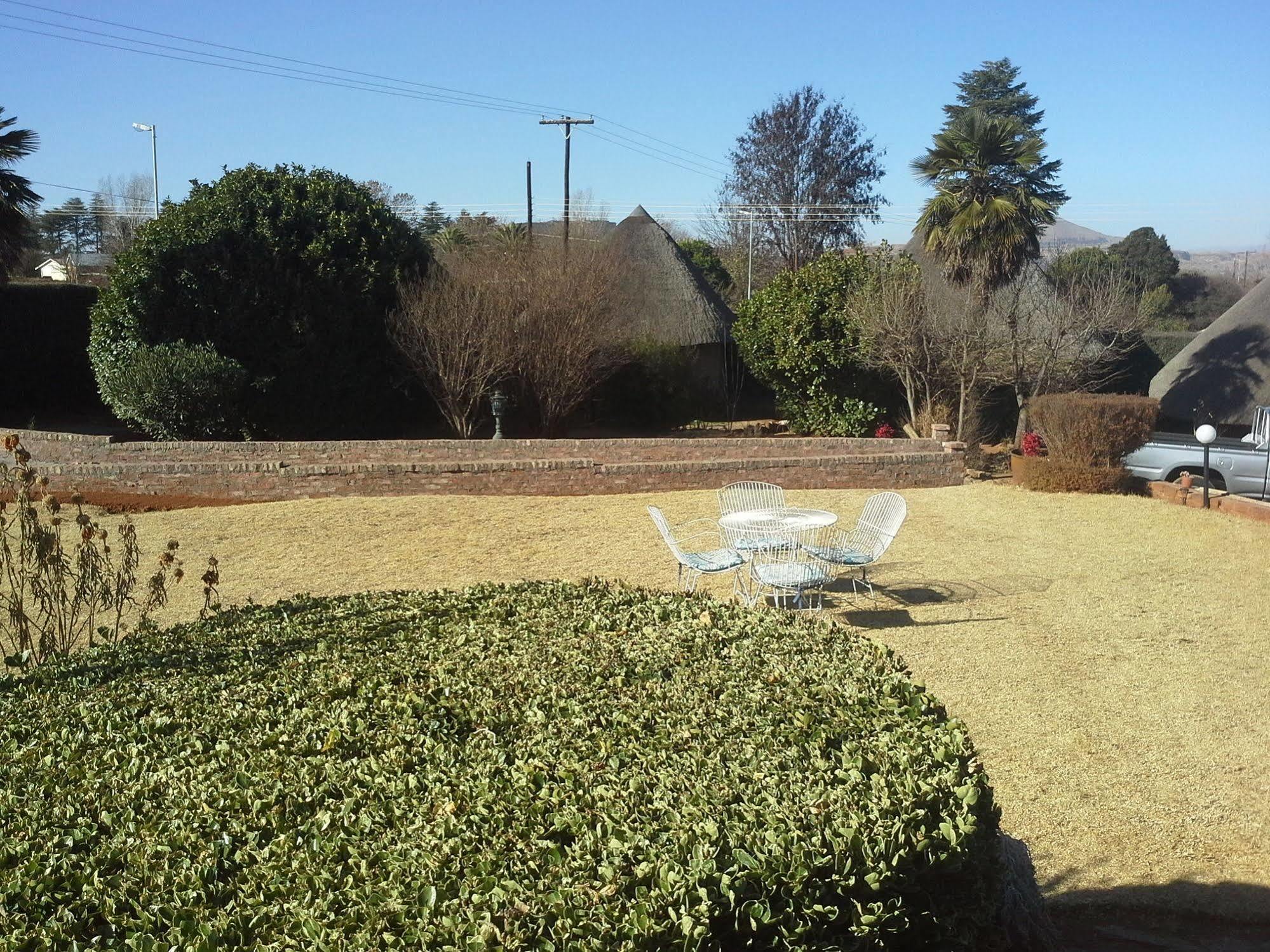 Bird Haven Guesthouse Hlotse Exterior photo